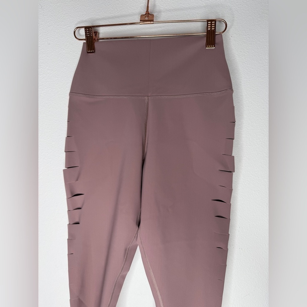NWOT ALO YOGA High Waist Slice Capri Leggings for Yoga Pants SMALL - Picture 4 of 9